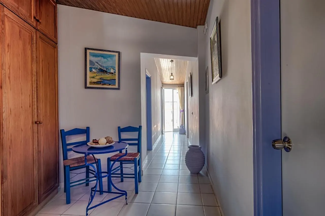 Anemos Studios & Apartments Poros  Lägenhetshotell