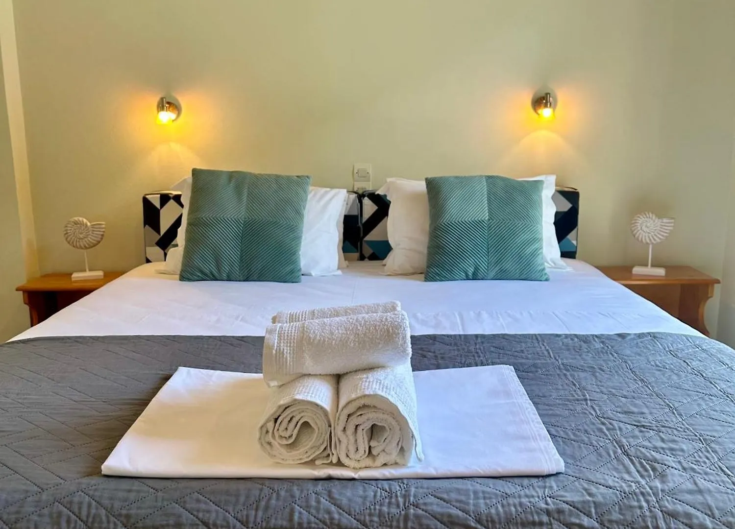 Anemos Studios & Apartments Poros  Greece