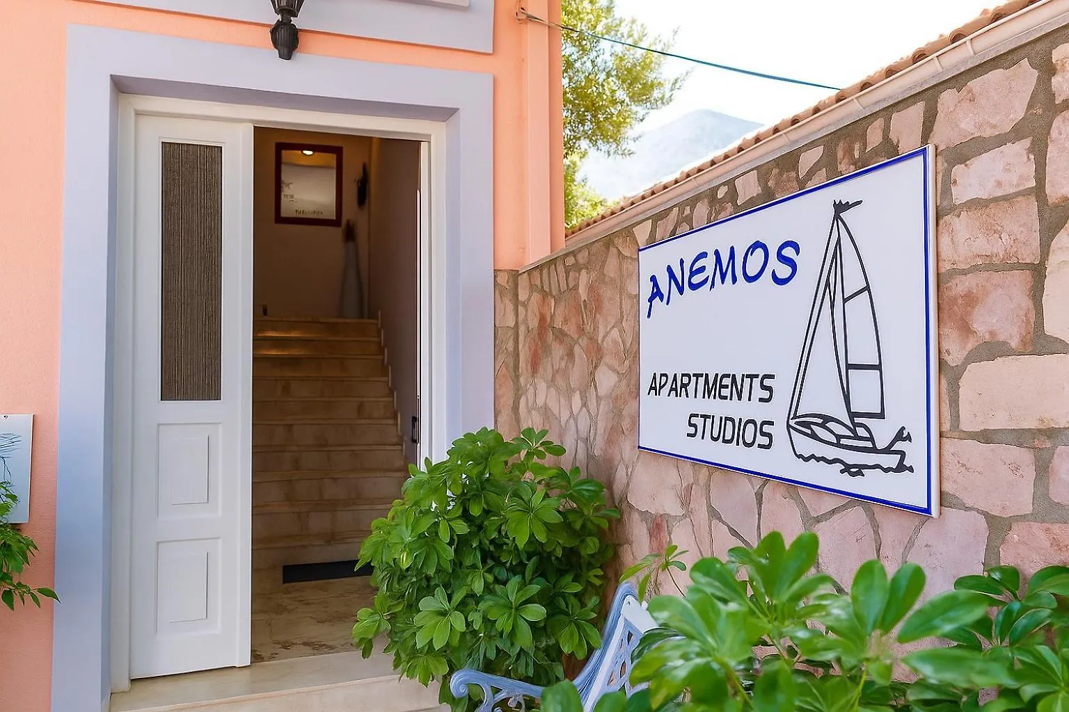 Anemos Studios & Apartments Poros