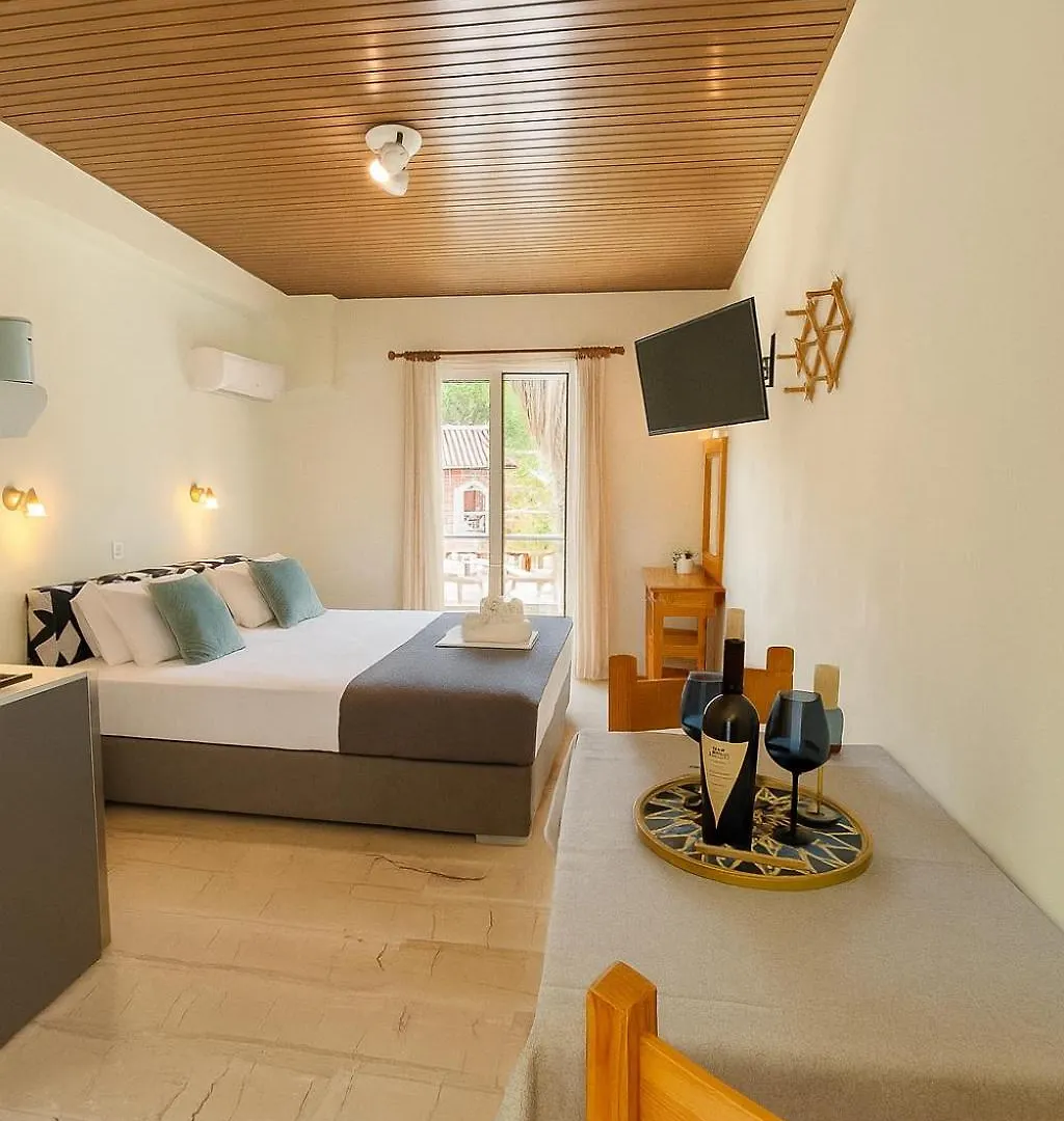 ** Lägenhetshotell Anemos Studios & Apartments Poros  Grekland