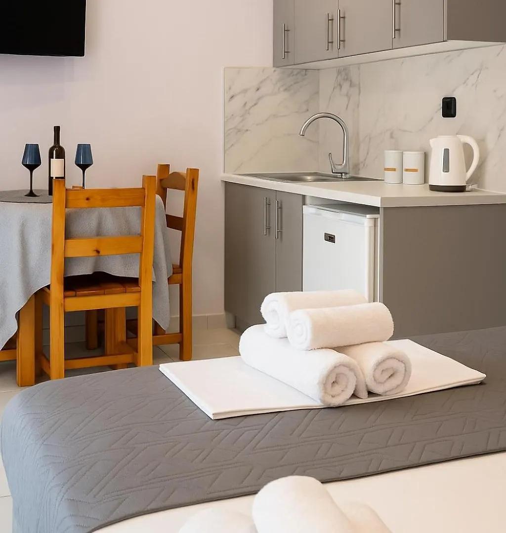 Anemos Studios & Apartments Poros  2*, Poros (Kefalonia) Greece