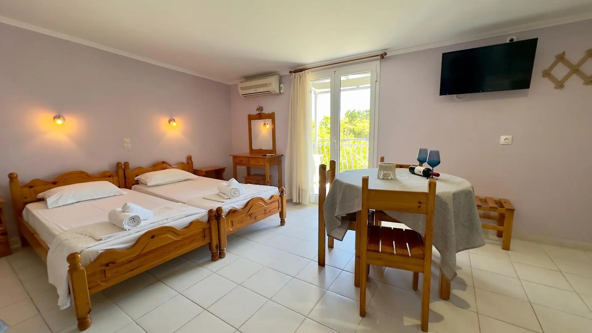 Anemos Studios & Apartments Poros