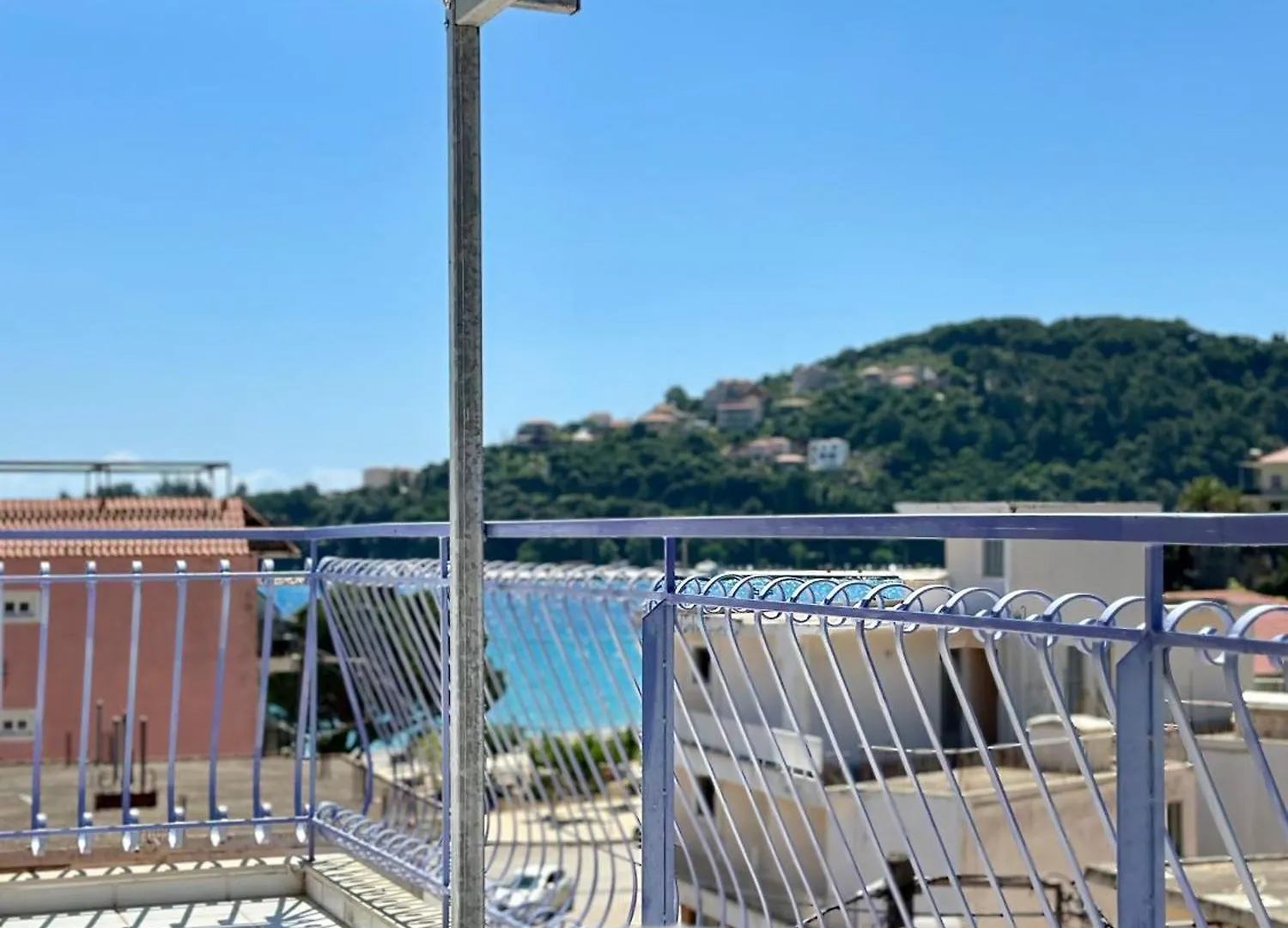 Anemos Studios & Apartments Poros  Aparthotel Poros (Kefalonia)