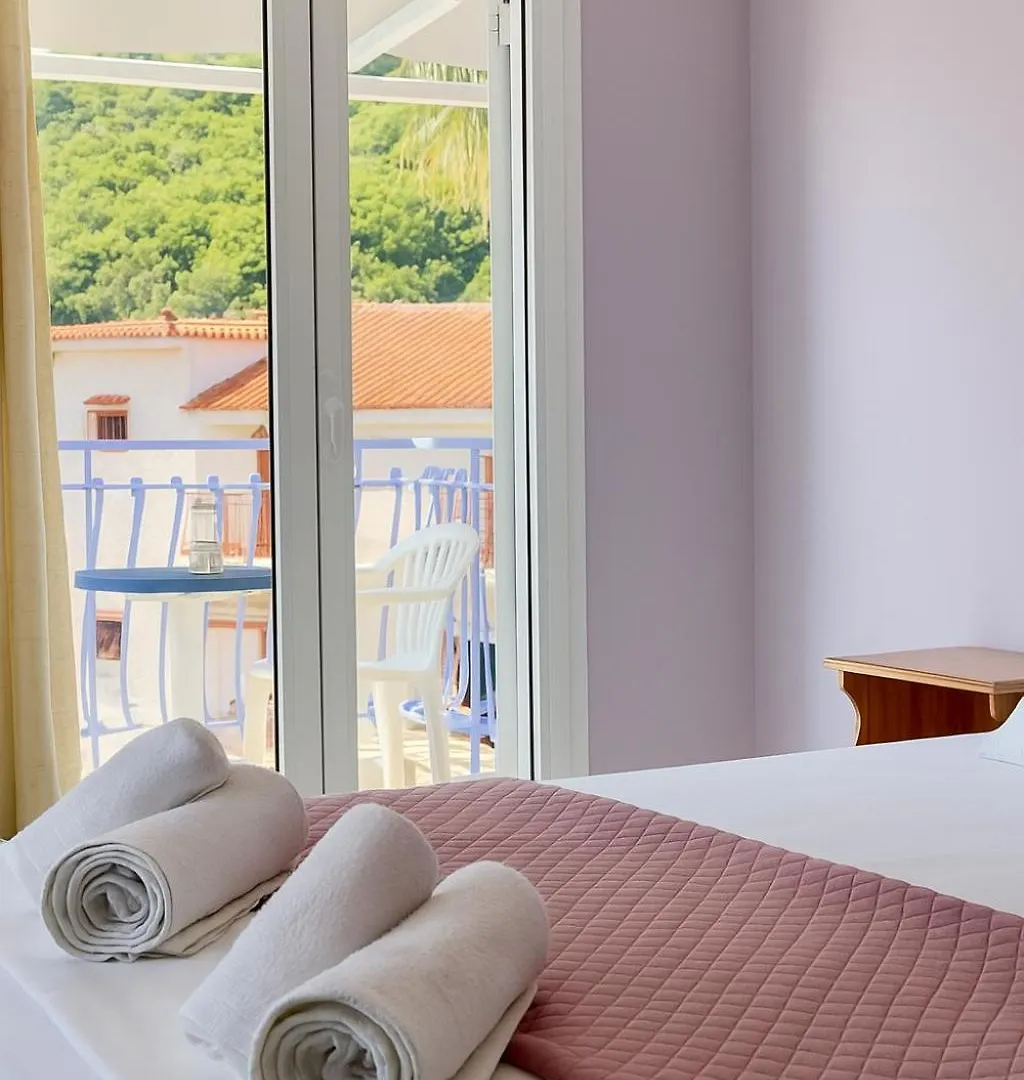 بوروس Anemos Studios & Apartments اليونان